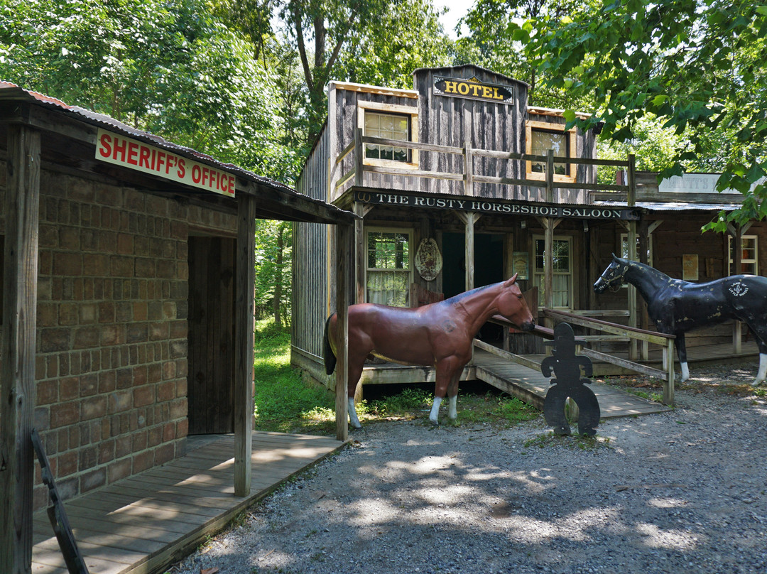 Land of Little Horses景点图片