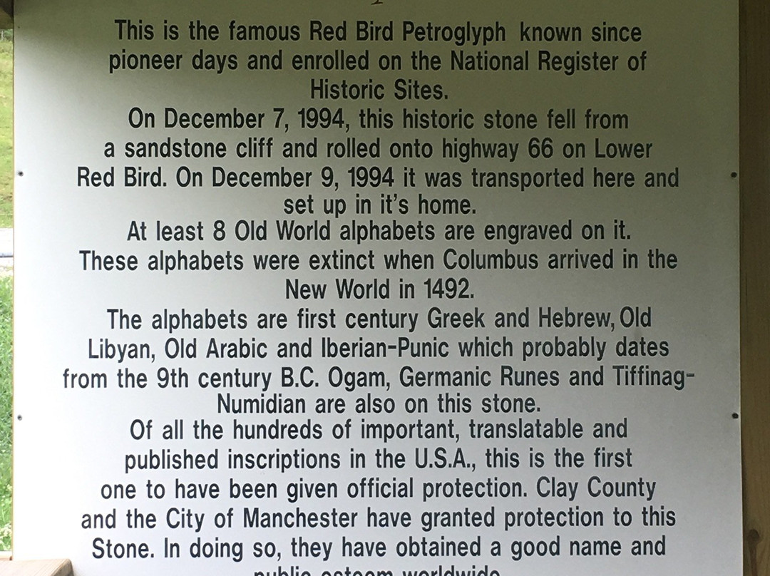 Ancient Petroglyphs Rock-Manchester必去景点