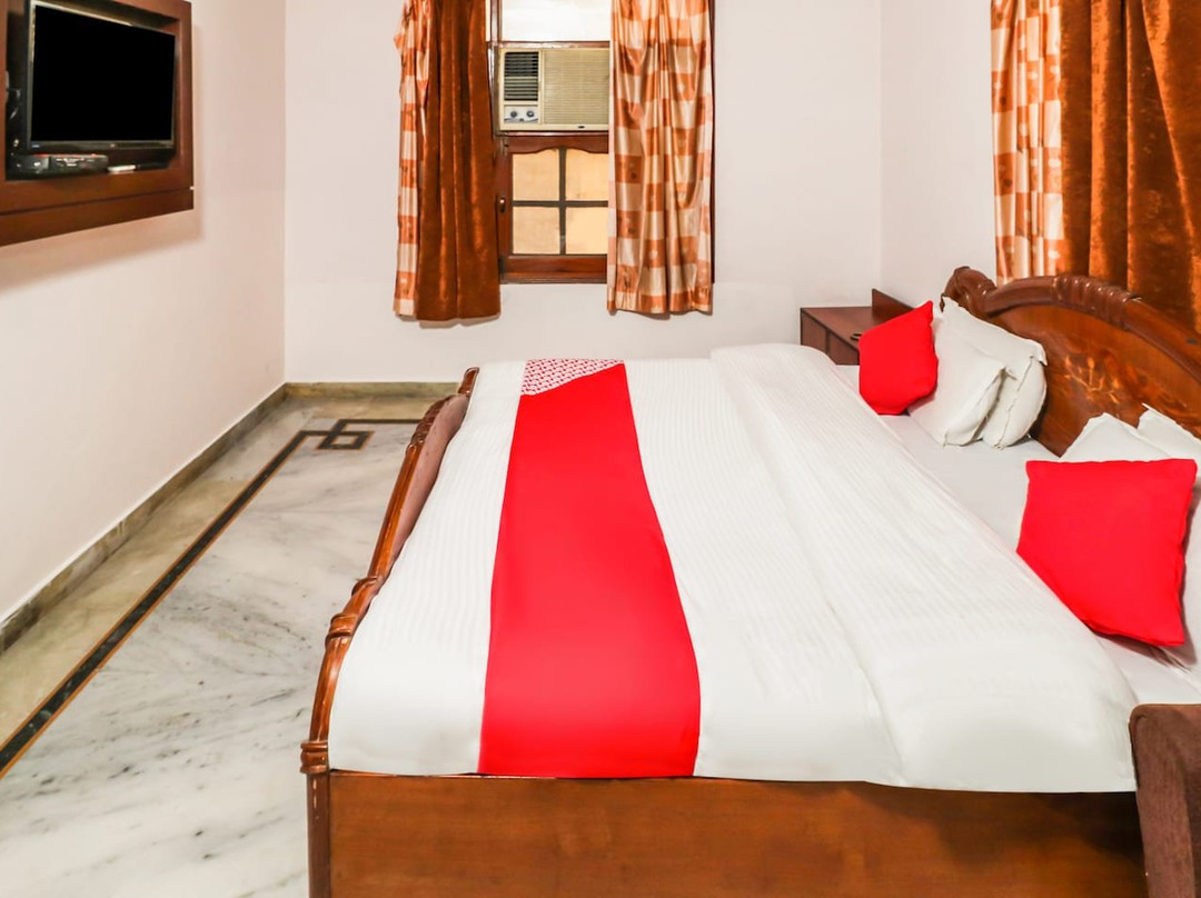 OYO 25077 Hotel Ashoka Regency主图