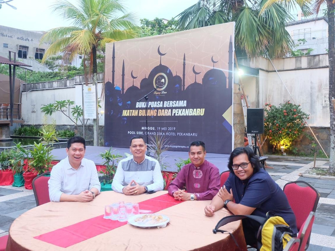 佩坎巴鲁宜必思酒店主图