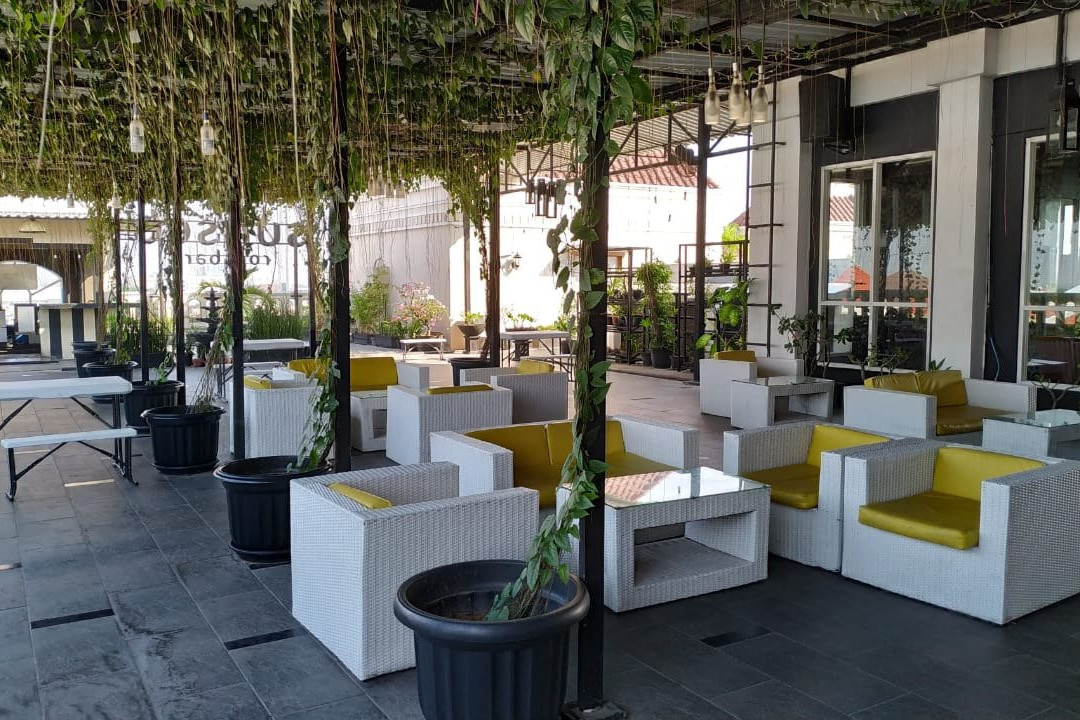 Amarelo Hotel Solo主图