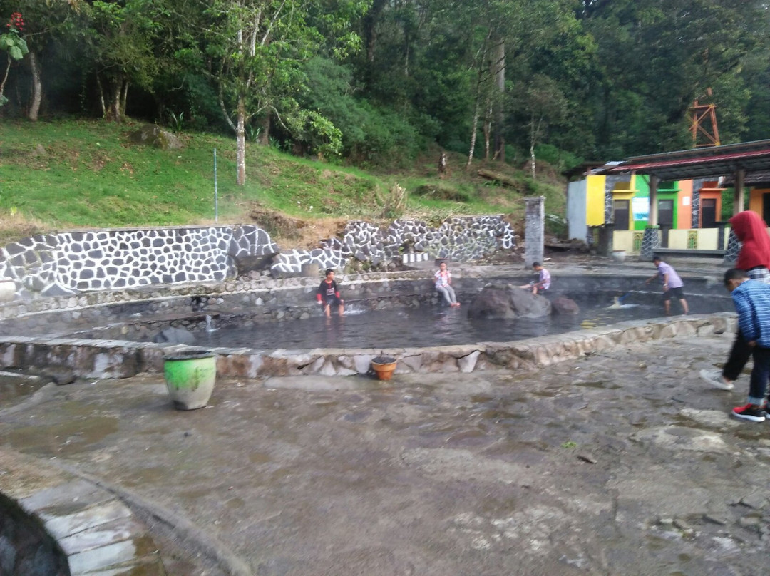 Cangar Batu Hot Spring景点图片