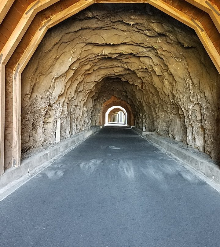 Historic Columbia River Highway State Trail景点图片