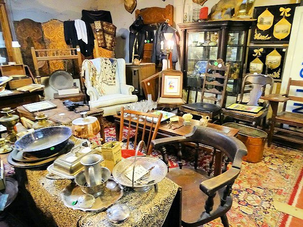 Garth's Antiques & Auction Gallery-彭萨科拉必去景点
