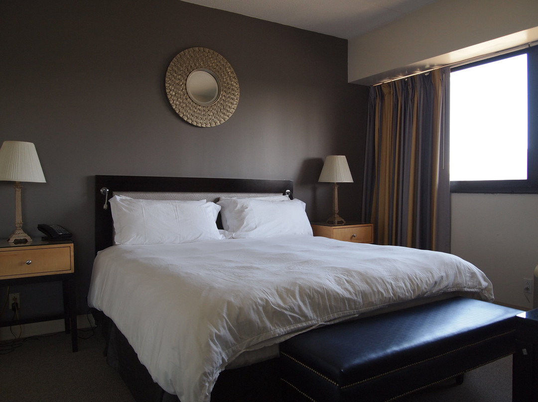 斯坦福德套房酒店主图