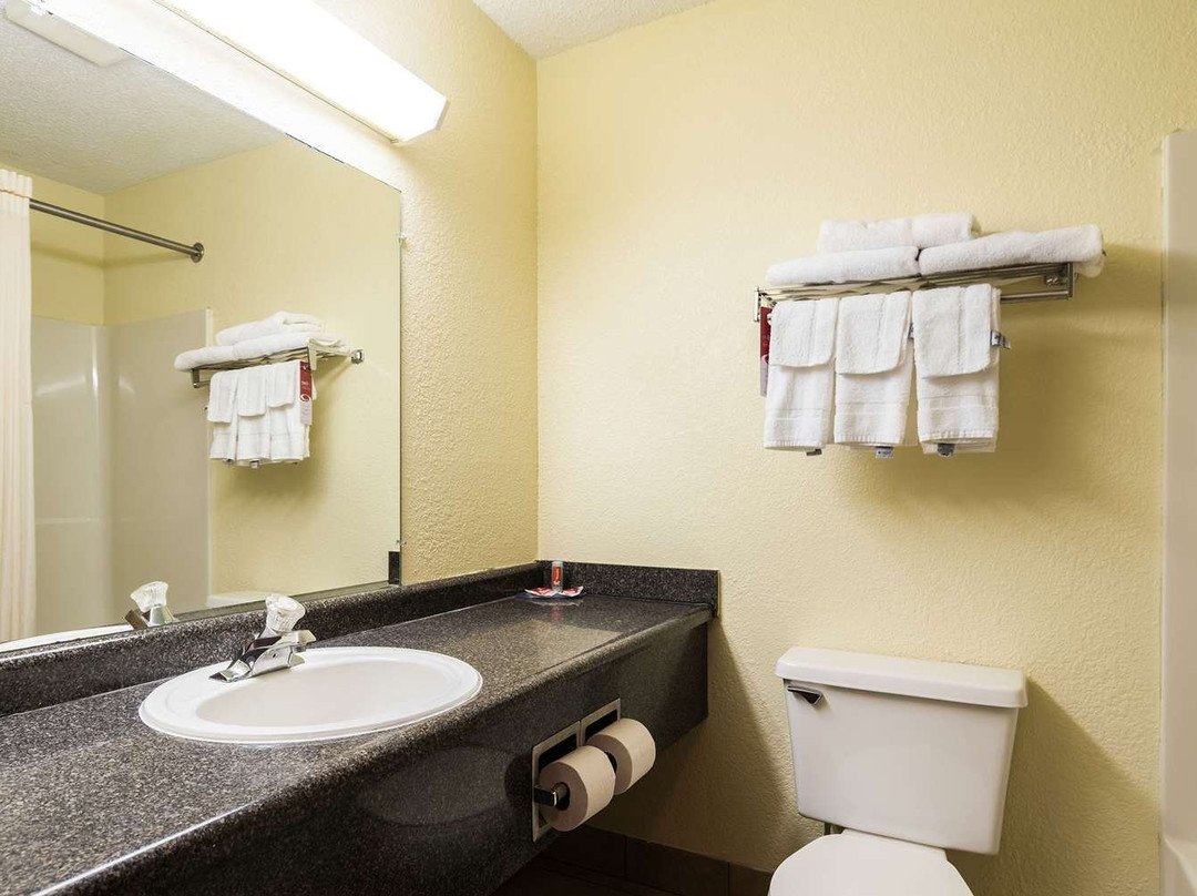 Econo Lodge Cleveland Southeast - Kent主图