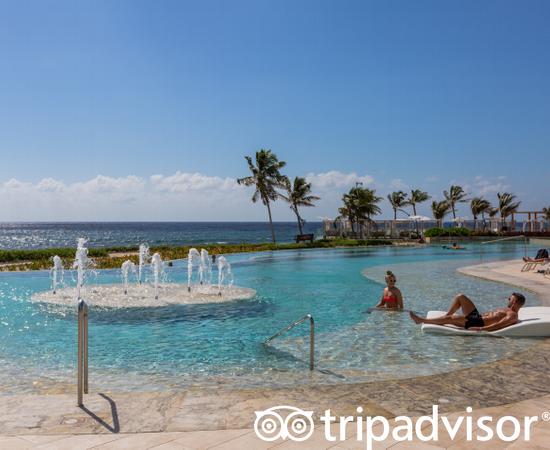 TRS Yucatan Hotel-泳池