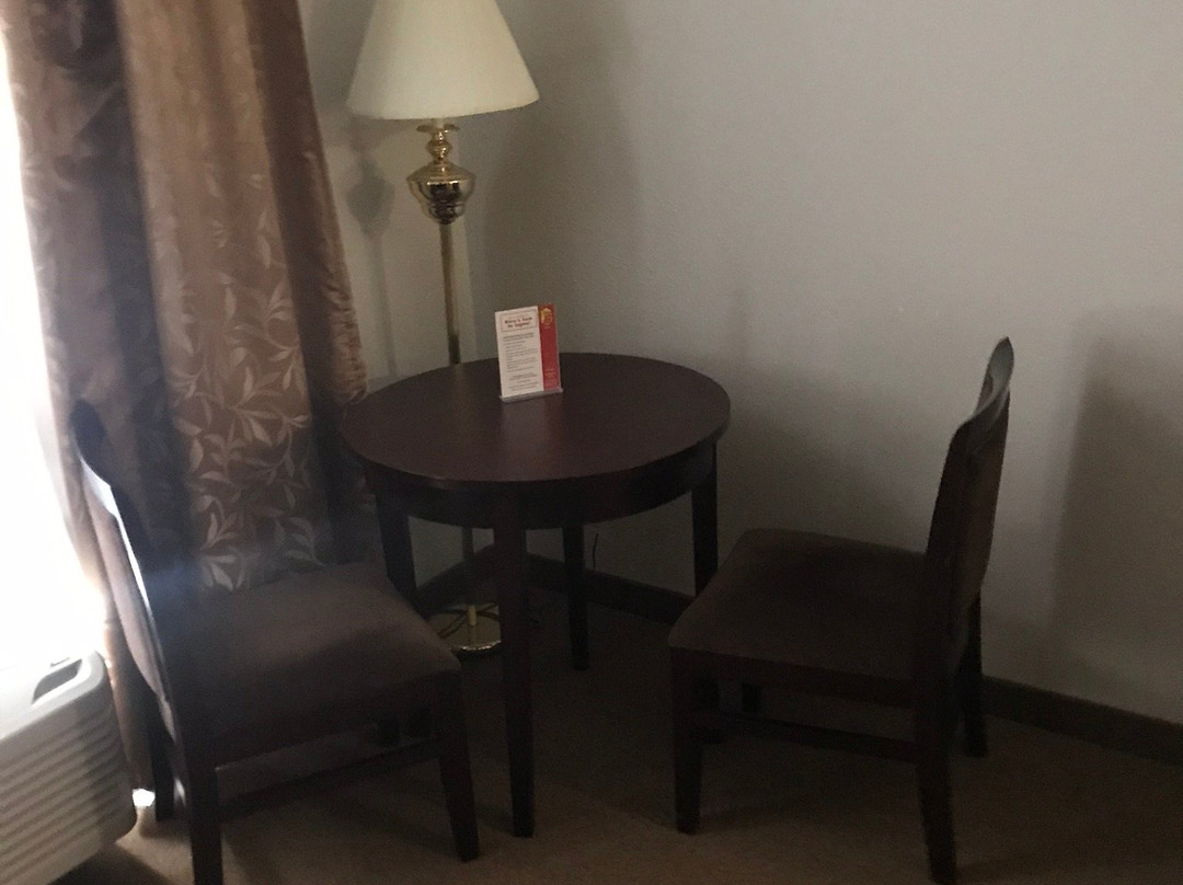 Super 8 By Wyndham Innisfail主图