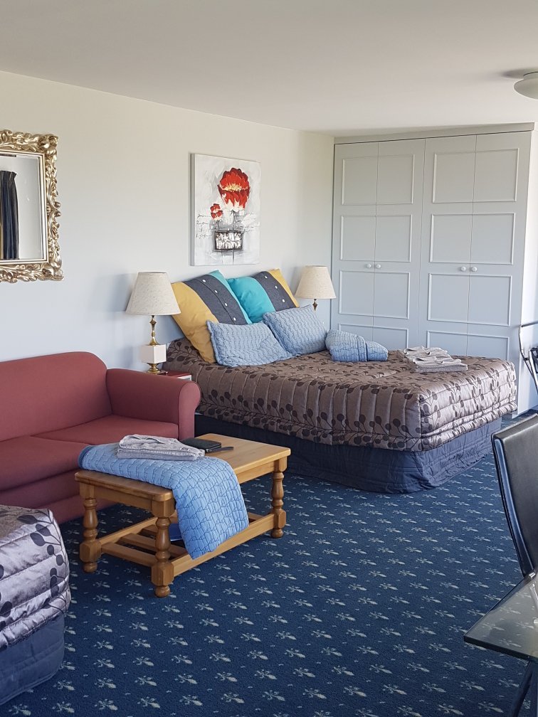 Gore Bay Lodge-官方