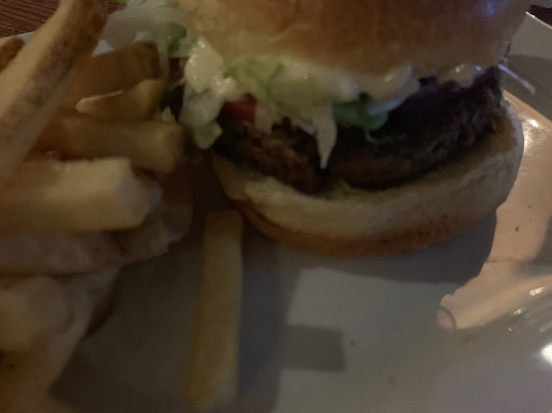 Bar Louie-福克斯伯勒必去景点