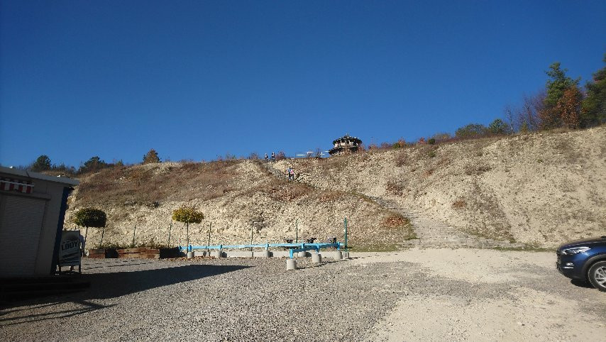 Quarry and viewing tower景点图片