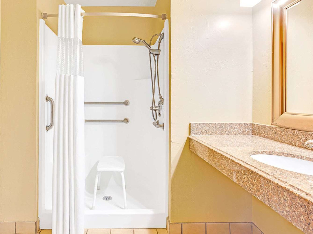 Days Inn by Wyndham Oklahoma City主图