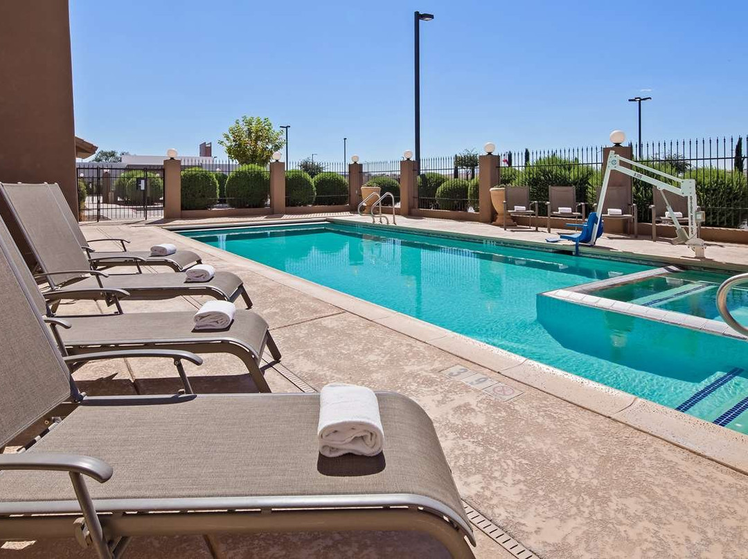 Best Western Douglas Inn & Suites主图