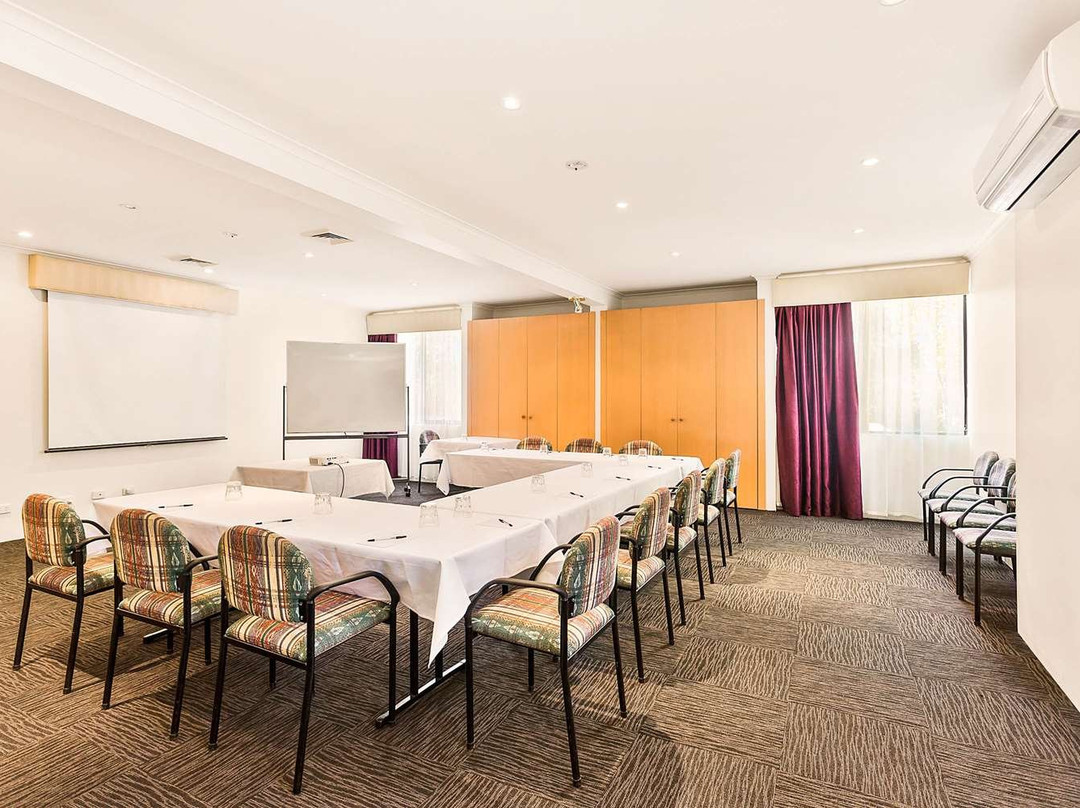 品质庄园饭店主图