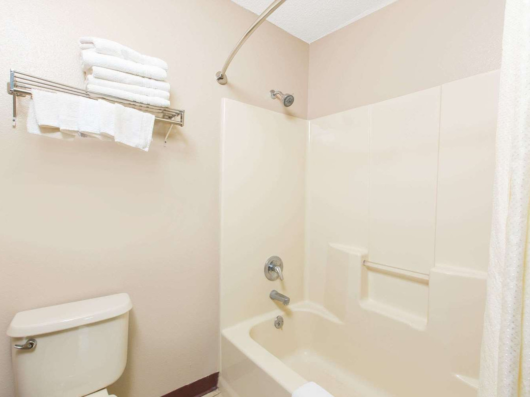 Super 8 by Wyndham Belleville主图