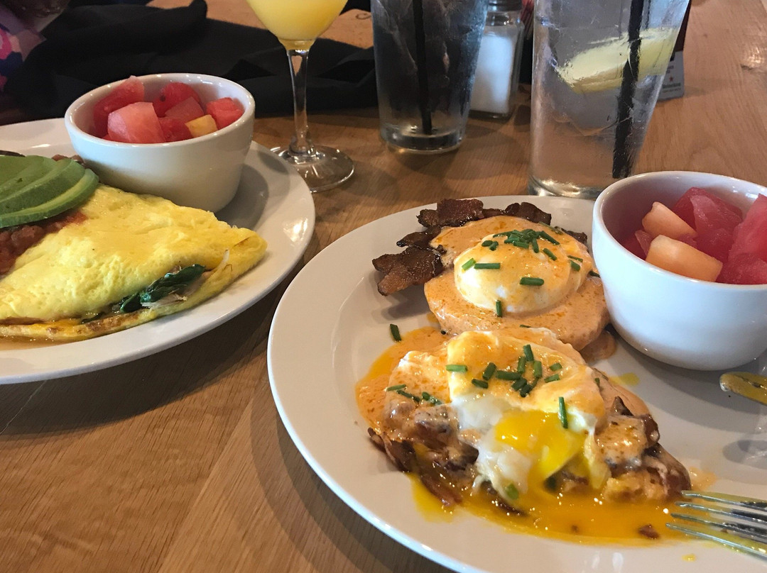 Hoyles Kitchen + Bar