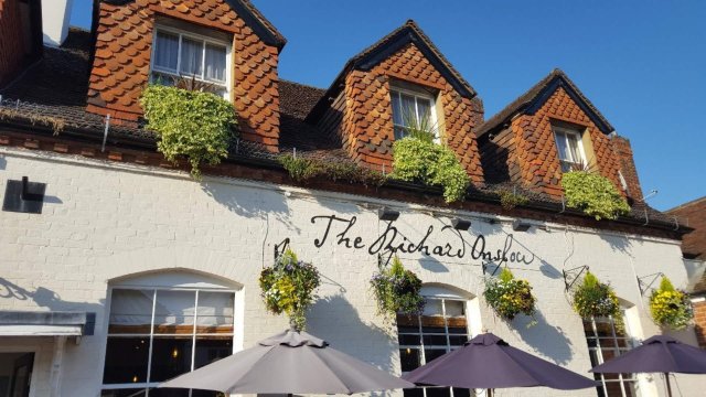 理查德盎斯洛酒店-官方