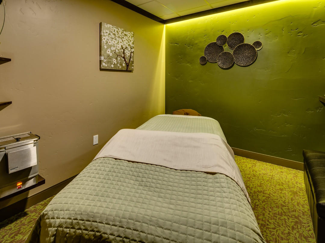 Alaska Massage Clinic景点图片