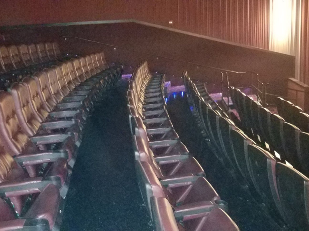 Cinemark 22 Imax-兰开斯特必去景点