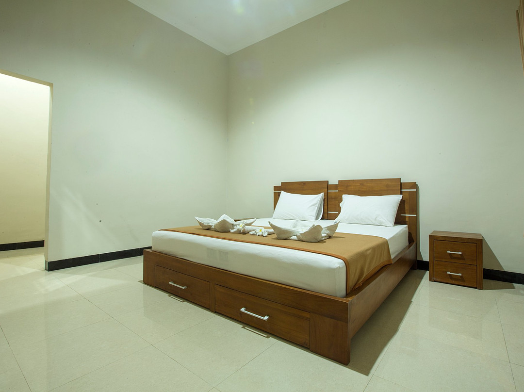 Ladiva Shore Hotel主图