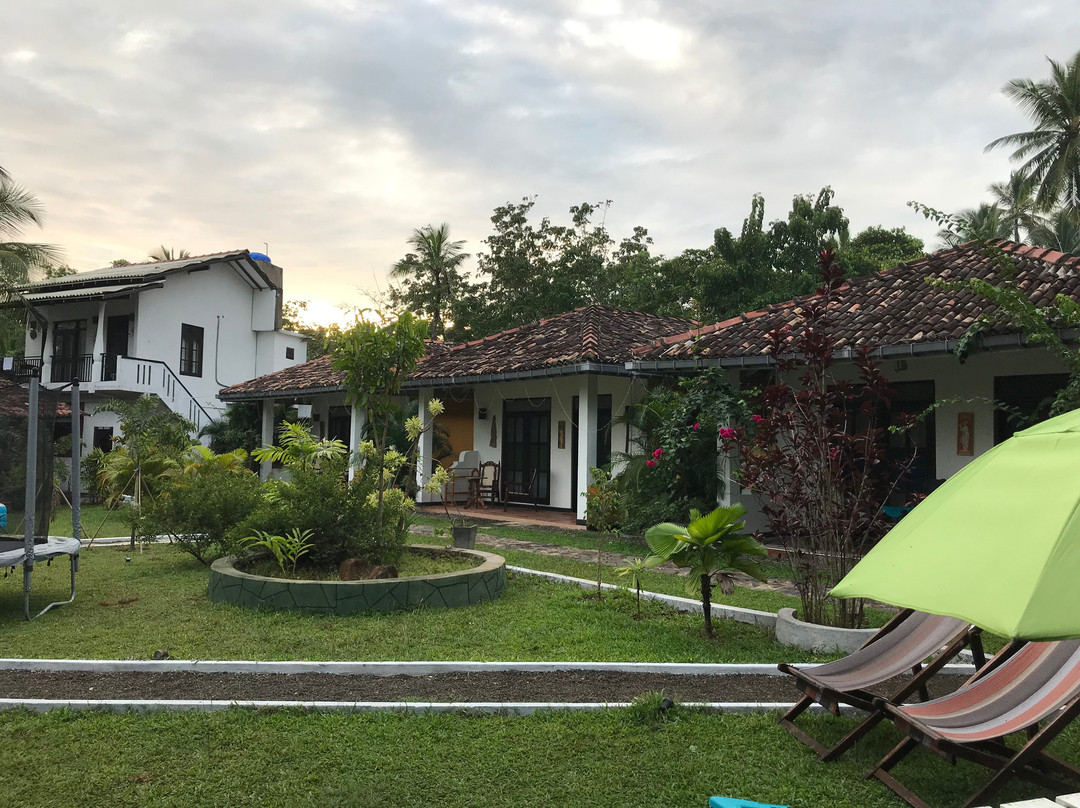 Jasmine Cabanas主图