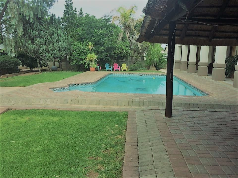 Molopo Naledi Guest Lodge主图