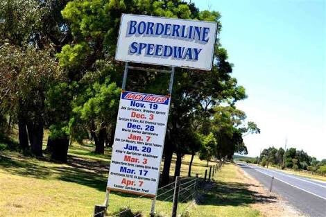 Borderline Speedway景点图片