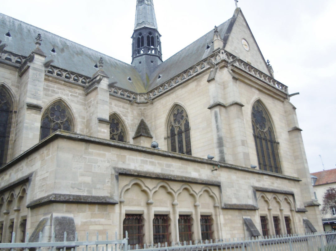 Église Notre-Dame-des-Menus景点图片