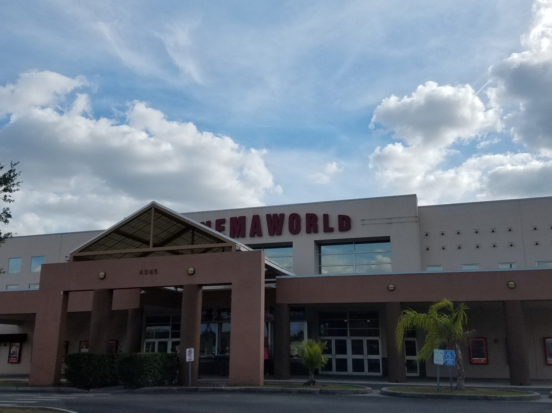 Cinemaworld 16景点图片