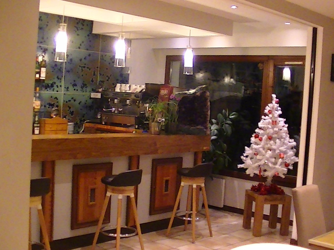 帕兰波酒店主图