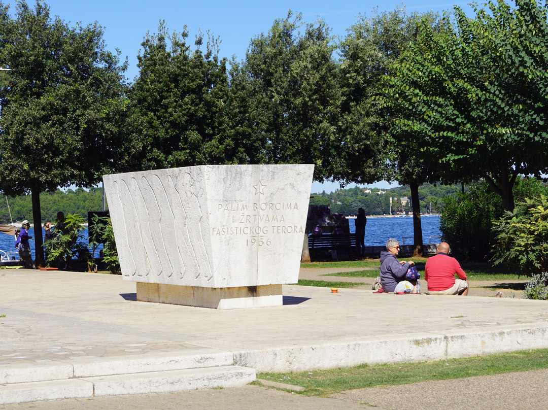 Monument to fallen fighters and victims of Fascist terror-罗维尼必去景点