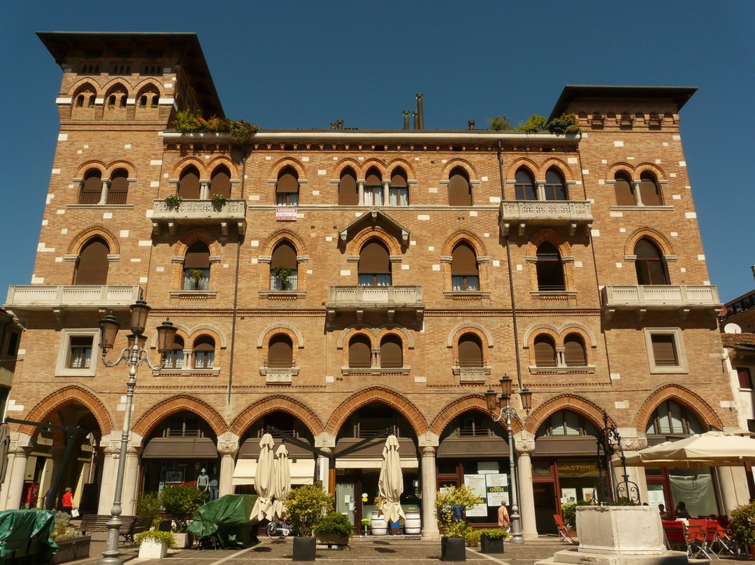 Piazza San Vito-特雷维索必去景点