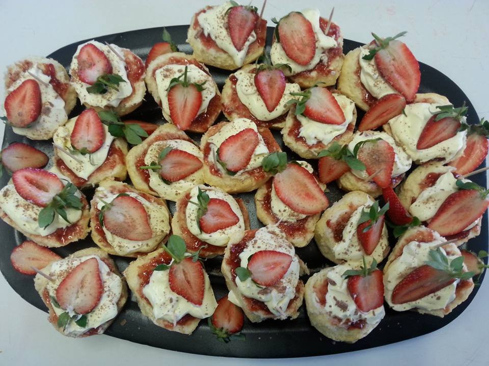 Ora Banda餐馆和美食-Plum Cafe At The Park