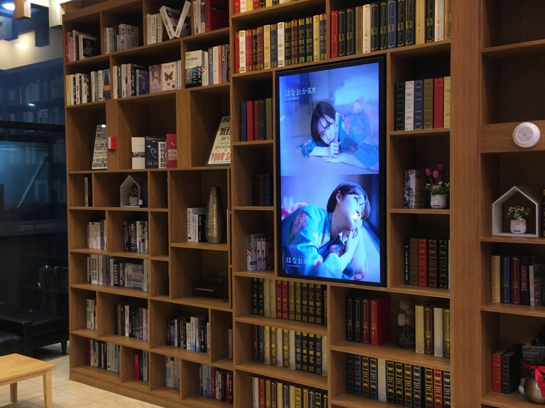 CS Premier Hotel主图