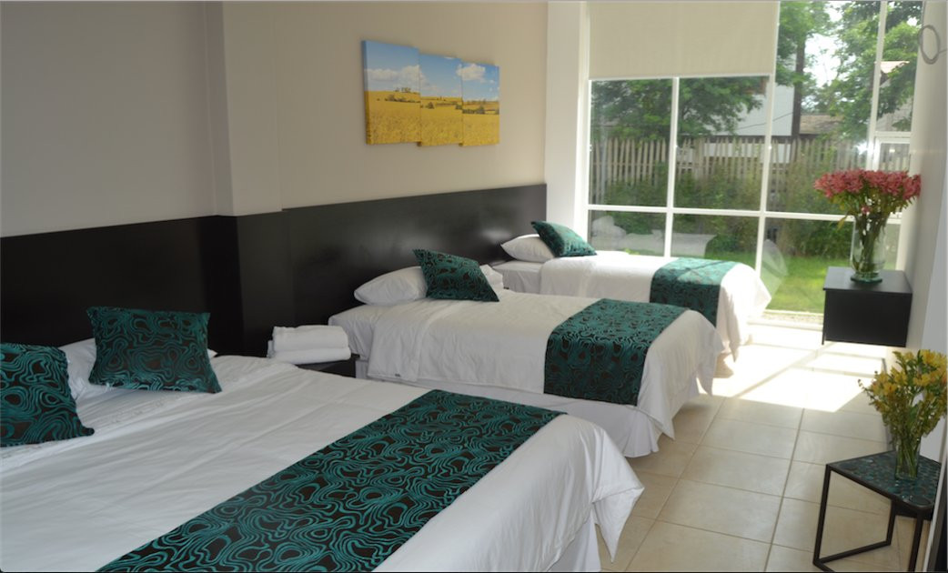 Ocean Blue Hotel主图