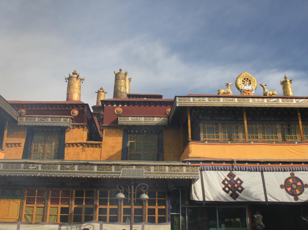 扎基寺-拉萨市必去景点