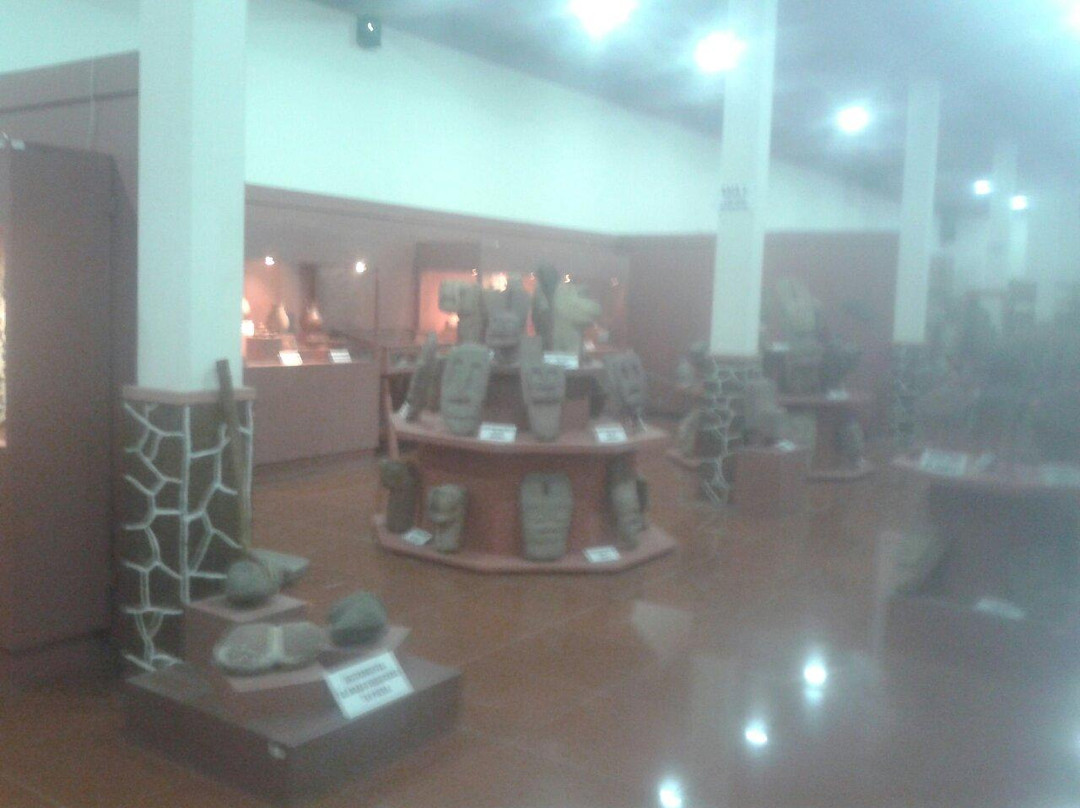 Archaeological Museum-奥鲁罗必去景点