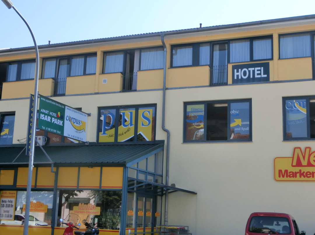伊萨尔河畔兰道公寓式酒店