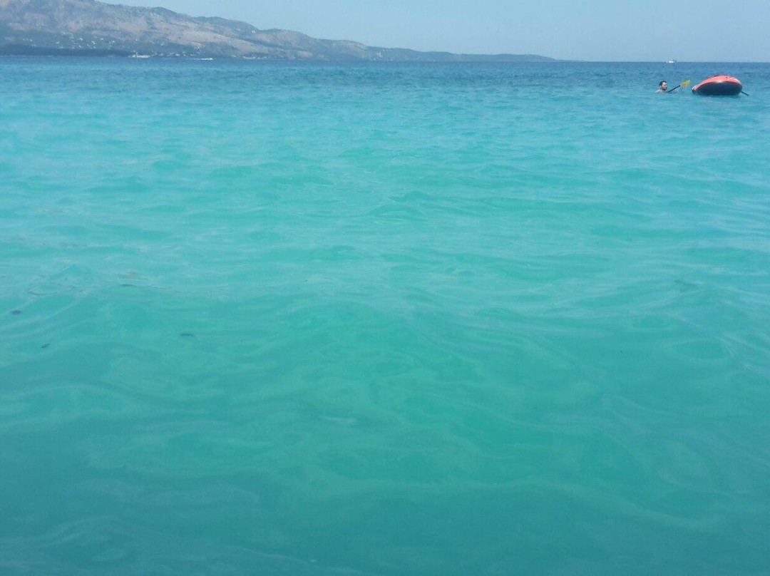 Mirror (Plazhi Pasqyra) Beach-沙兰德必去景点