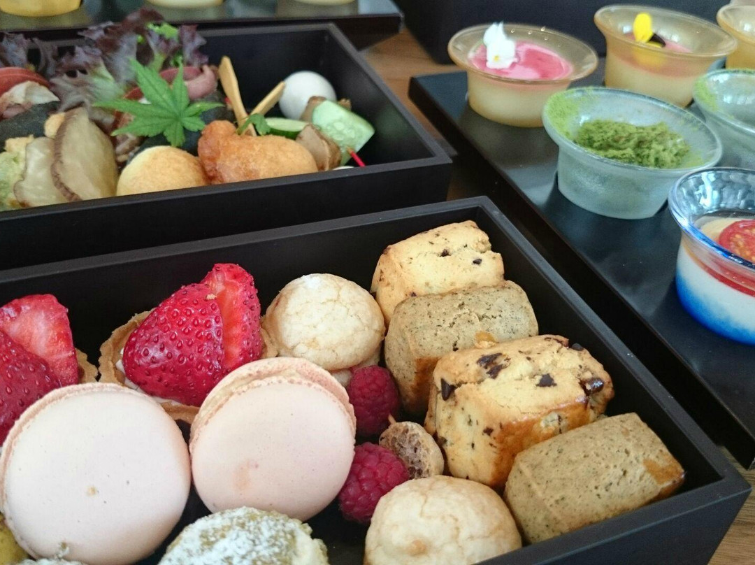 above GRILL & BAR 虎ノ門店