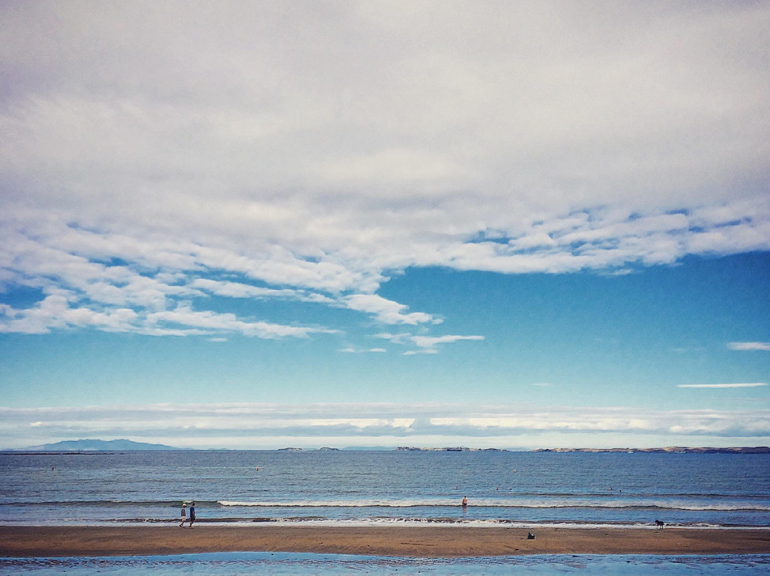 Browns Bay Beach景点图片