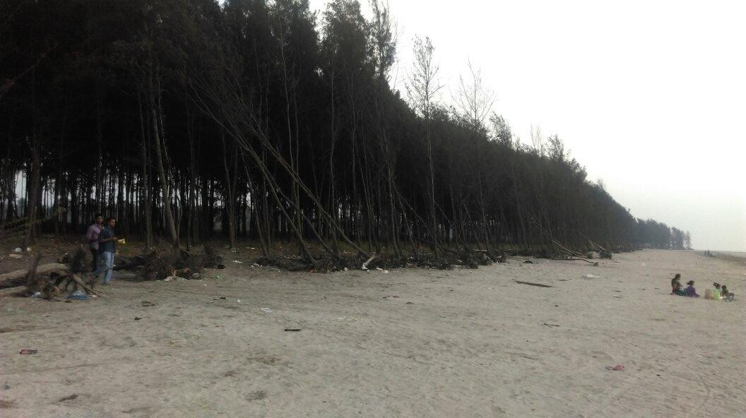 Bhuigaon Beach景点图片