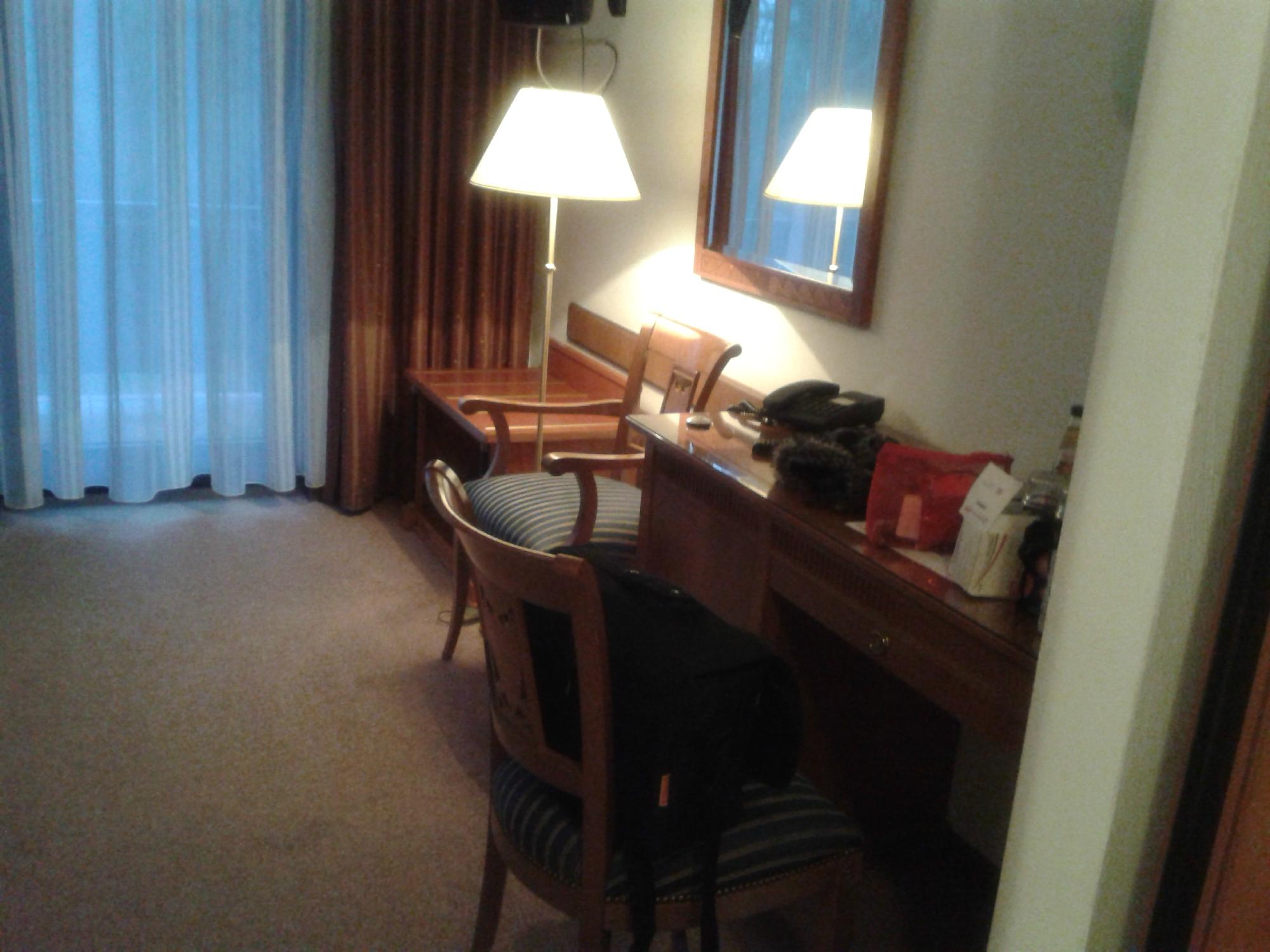 Hotel Buechner-客卧