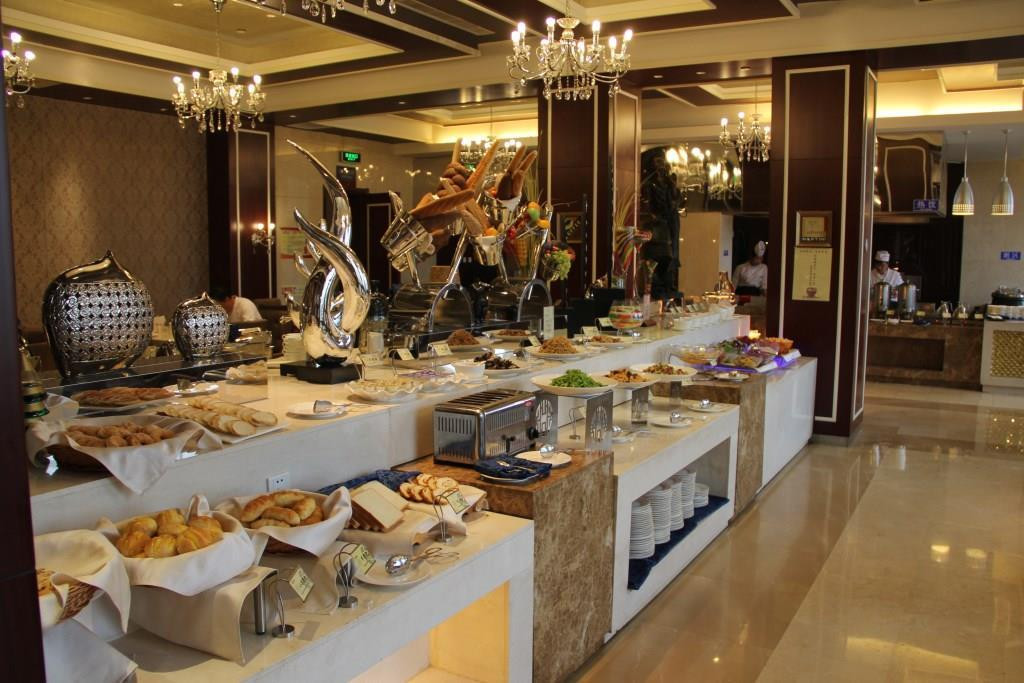 峰岩建国饭店主图