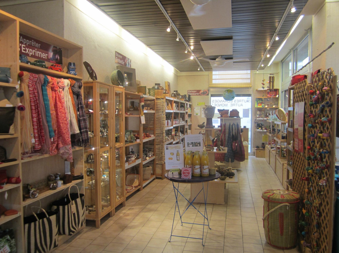 Boutique Artisans du Monde-拉罗谢尔必去景点
