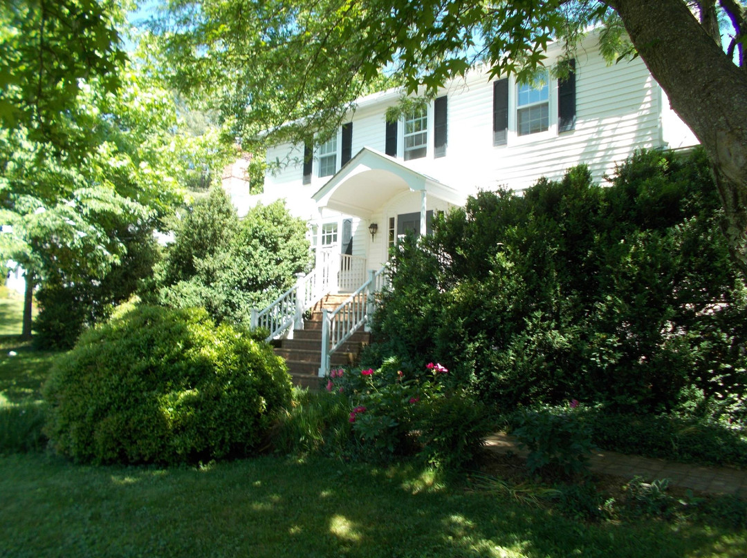 Enfield House B & B
