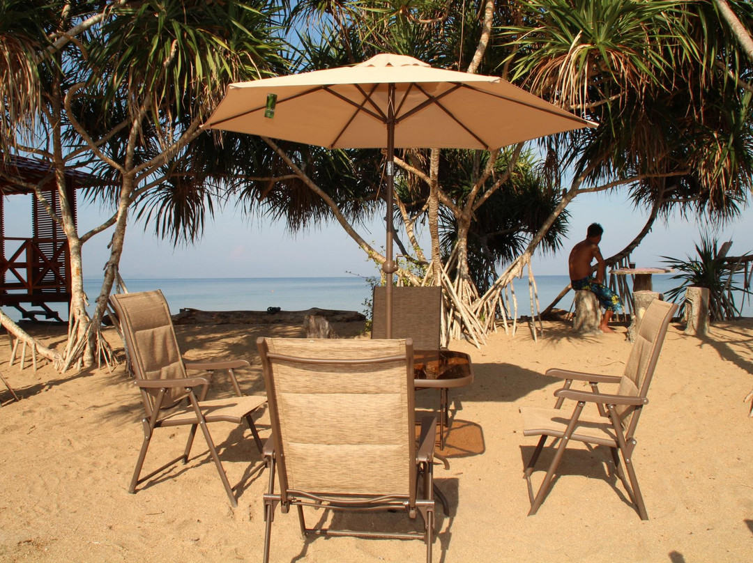 Pijar Beach景点图片