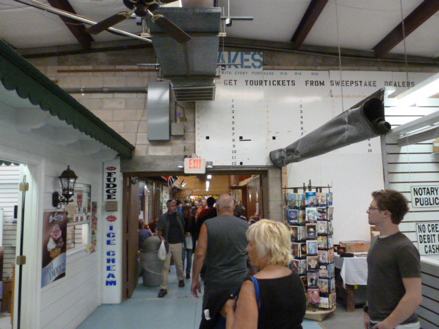 Renninger's Vintage Antique Center & Farmer's Flea Market-Mount Dora必去景点