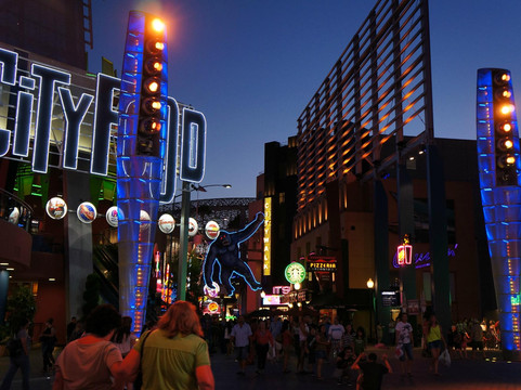 好莱坞环球影城步行街-洛杉矶必去景点