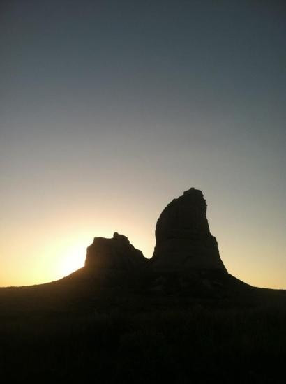 Courthouse and Jail Rocks-Bridgeport必去景点